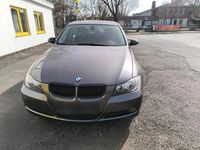 Gebraucht BMW 318 143 PS (105 kW) 2008 Grau Limousine