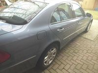 Gebraucht Mercedes E220 Elegance 170 PS (125 kW) 2007 Blau Limousine