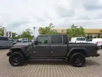 Gebraucht Jeep Gladiator 290 PS (213 kW) 2023 Granite crystal met. clear coa Pickup