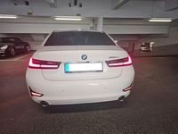 Gebraucht BMW 320e Advantage 204 PS (150 kW) 2021 Weiß Limousine