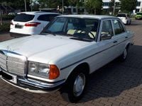 Brugt Mercedes E280 177 HK (130 kW) 1976 Hvid Sedan