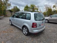 Gebraucht VW Touran Trendline 140 PS (102 kW) 2010 Silber Van / Kleinbus