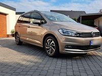 Gebraucht VW Touran Join 116 PS (85 kW) 2019 Gold Van / Kleinbus