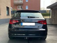 gebraucht Audi A3 Sportback attraction s-tronic