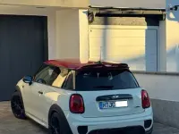 Używany Mini John Cooper Works 231 KM (169 kW) 2017 Biały Hatchback