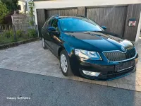 Gebraucht Skoda Octavia Ambition 140 PS (102 kW) 2014 Schwarzmagic perleffekt Kombi