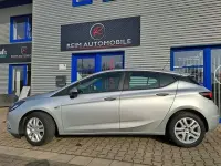 Gebraucht Opel Astra Edition 105 PS (77 kW) 2015 Argonsilber/sovereign/switchb Limousine