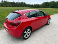 Gebraucht Opel Astra Sport 140 PS (102 kW) 2011 Rot Limousine