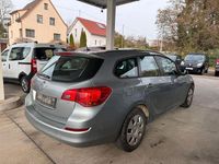 Gebraucht Opel Astra Selection 95 PS (69 kW) 2012 Silber Kombi