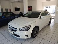 Gebraucht Mercedes CLA180 Shooting Brake 122 PS (89 kW) 2017 Calcitweiss  unilack Kombi