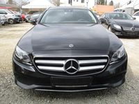 Gebraucht Mercedes E220 Avantgarde 194 PS (142 kW) 2017 Schwarz Limousine