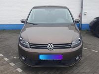Gebraucht VW Touran 105 PS (77 kW) 2015 Braun Van / Kleinbus