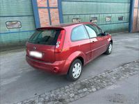Gebraucht Ford Fiesta 70 PS (51 kW) 2008 Rot Kleinwagen