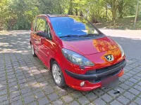 Gebraucht Peugeot 1007 108 PS (79 kW) 2006 Rot Van / Kleinbus