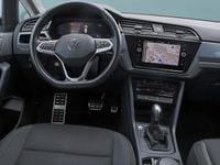 Second-hand VW Touran 150 CP (110 kW) 2023 Albastru Monovolum
