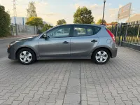 Gebraucht Hyundai i30 Classic 90 PS (66 kW) 2012 Grau Limousine