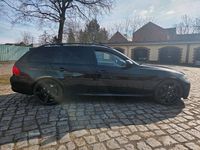 Gebraucht BMW 320 177 PS (130 kW) 2008 Schwarz Kombi