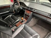 Gebraucht Mercedes E200 136 PS (100 kW) 1995 Schwarz Cabrio