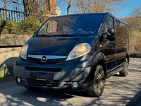 Gebraucht Opel Vivaro Cosmo 114 PS (83 kW) 2013 Schwarz Van / Kleinbus