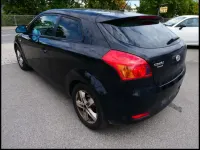 Usado Kia Ceed 109 CV (80 kW) 2008 Negro Utilitario
