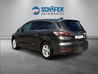 Gebraucht Ford S-MAX Titanium 150 PS (110 kW) 2022 Grau Van / Kleinbus