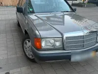 Gebraucht Mercedes 190 109 PS (80 kW) 1990 Grau Limousine