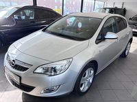 Gebraucht Opel Astra Design Edition 116 PS (85 kW) 2011 Silber Limousine