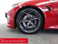 gebraucht Alfa Romeo Giulia 2.9 V6 Bi-Turbo Quadrifoglio NAVI 19 BI-XENON KAMERA H&K ACC