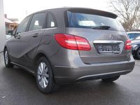 Gebraucht Mercedes B200 136 PS (100 kW) 2013 Grau Van / Kleinbus