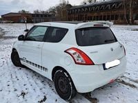 Gebraucht Suzuki Swift 94 PS (69 kW) 2013 Weiß Kleinwagen