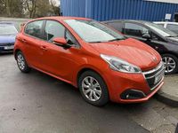 Gebraucht Peugeot 208 Active 82 PS (60 kW) 2017 Braun Kleinwagen