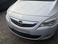 Gebraucht Opel Astra Design Edition 125 PS (91 kW) 2011 Silber Limousine