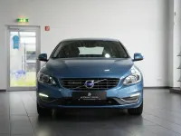 Gebraucht Volvo V60 Summum 150 PS (110 kW) 2016 Power blue / Kombi