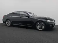 Gebraucht BMW 750 M Sport 400 PS (294 kW) 2019 Saphirschwarz475 Limousine