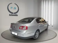 Gebraucht VW Passat 122 PS (89 kW) 2011 Reflexsilber Limousine
