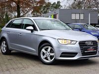 Gebraucht Audi A3 Attraction 125 PS (91 kW) 2015 Silber Limousine