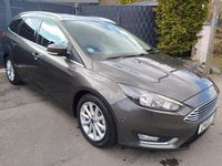Gebraucht Ford Focus Titanium 125 PS (91 kW) 2016 Grau Kombi