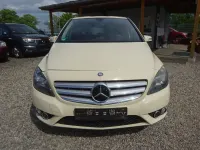 Gebraucht Mercedes B180 109 PS (80 kW) 2014 Gelb Kleinwagen