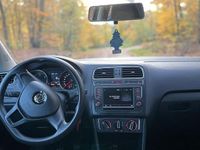 Gebraucht VW Polo 75 PS (55 kW) 2015 Schwarz Kleinwagen