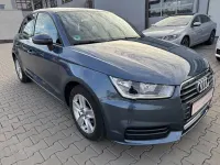 Gebraucht Audi A1 Attraction 95 PS (69 kW) 2018 Utopiablau Limousine