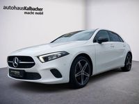 Gebraucht Mercedes A200 Night 150 PS (110 kW) 2022 Weiß Limousine