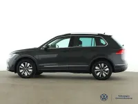 Gebraucht VW Tiguan Move 150 PS (110 kW) 2023 Grau SUV