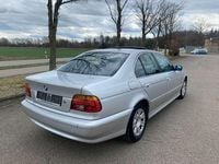Gebraucht BMW 525 163 PS (119 kW) 2001 Silber Limousine