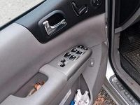 Gebraucht Kia Carnival 190 PS (139 kW) 2009 Van / Kleinbus