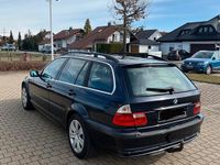 Gebraucht BMW 320 150 PS (110 kW) 2005 Blau Kombi