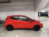 Gebraucht Ford Fiesta Trend 80 PS (58 kW) 2015 Rot Kleinwagen