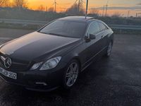 Gebraucht Mercedes E350 AMG 231 PS (169 kW) 2011 Schwarz Coupé