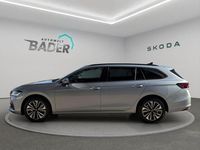 Gebraucht Skoda Superb Selection 150 PS (110 kW) 2025 Pebble silber metallic Kombi