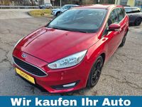 Gebraucht Ford Focus Trend 120 PS (88 kW) 2016 Rot Limousine