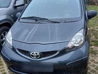 Gebraucht Toyota Aygo 68 PS (50 kW) 2008 Grau Kleinwagen
